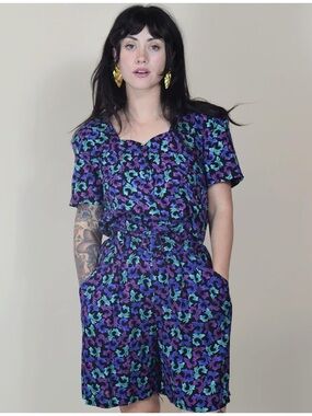 2 PIECE VINTAGE SET SHORTS AND CROP TOP WITH BELT RAYON